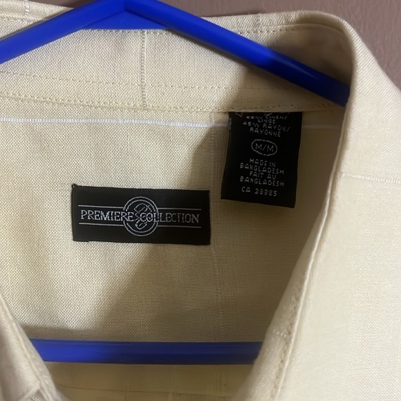 Linen rayon oversized yellow button down shirt. B6 - Picture 3 of 5